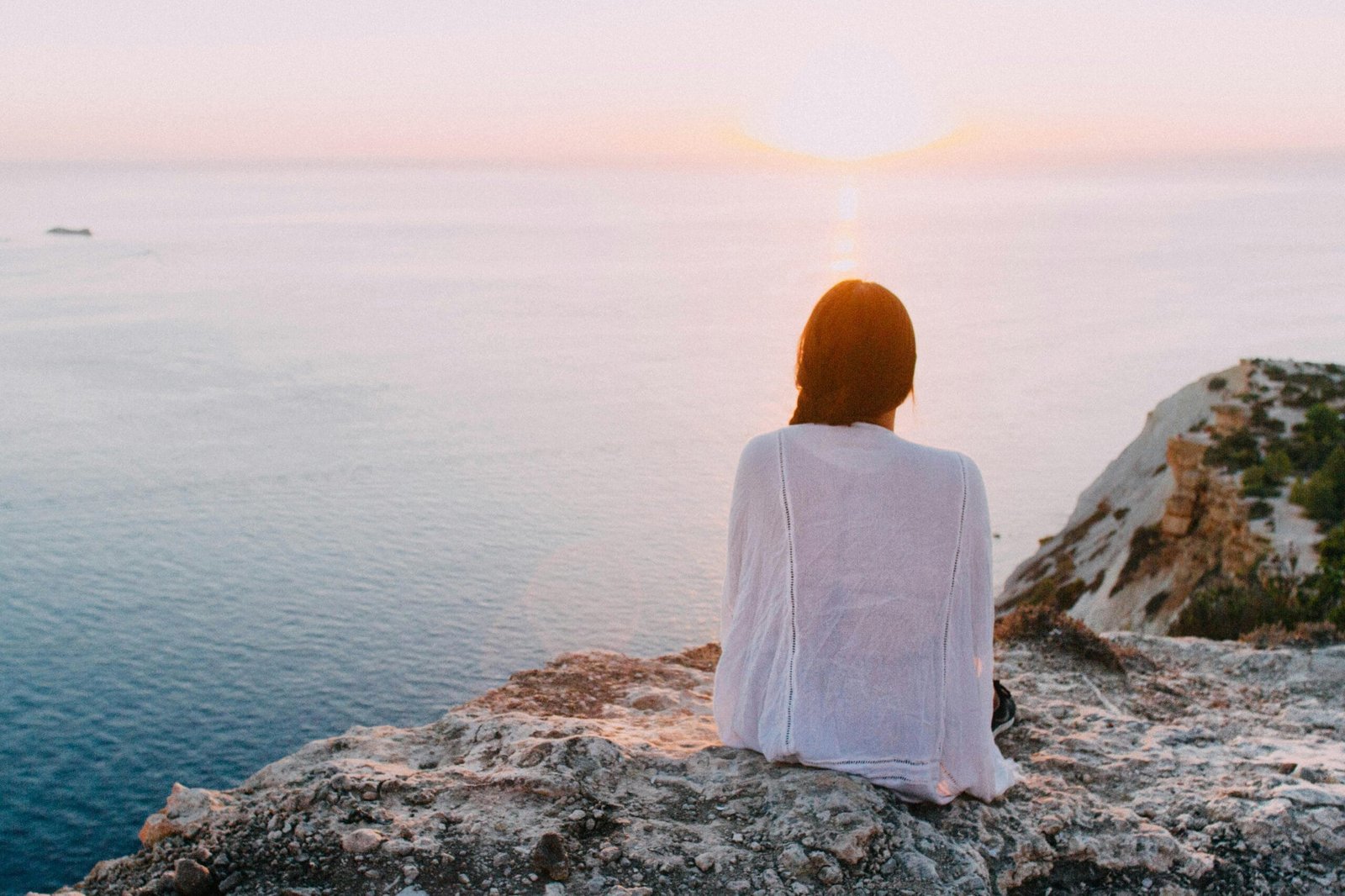women reflecting herself to stop procrastination